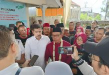 Raden Ruli Adi Raih Dukungan Tiga Partai Besar untuk Pilkada Purbalingga 2024 Raden Ruli Adi sedang wawancara