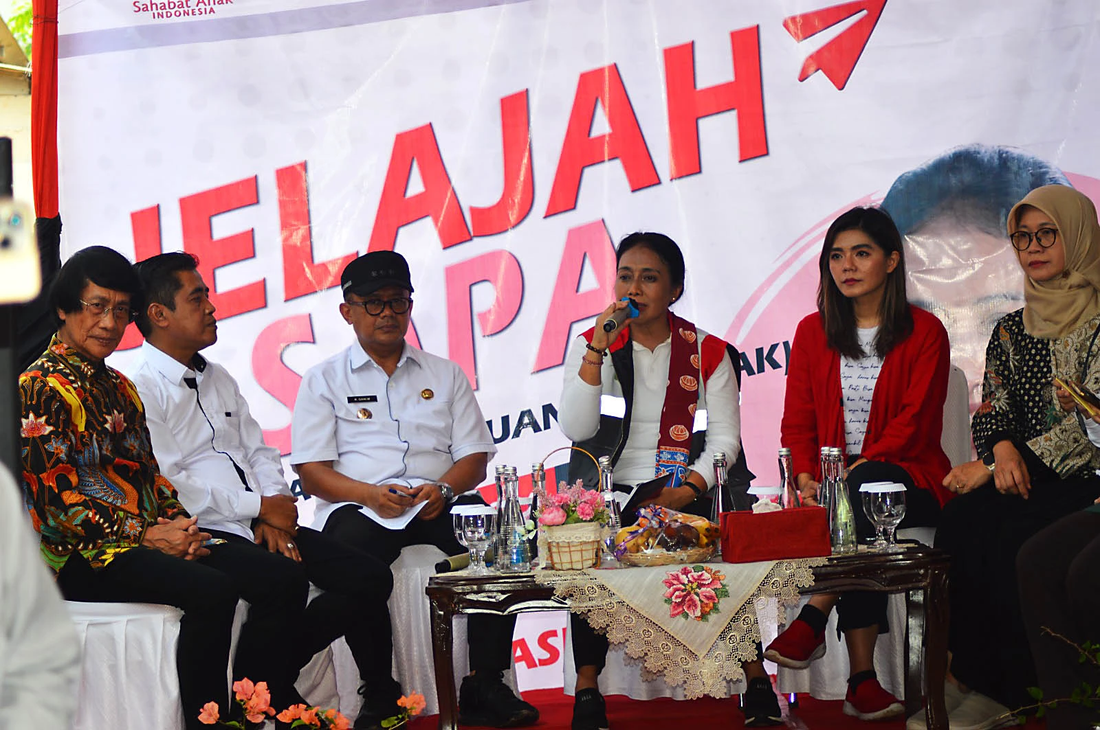 dok. Foto - Ketika Menteri PPPA, Bintang Puspayoga mengajak perwakilan anak dari ke-11 titik lokasi untuk melakukan dialog interaktif secara hybrid