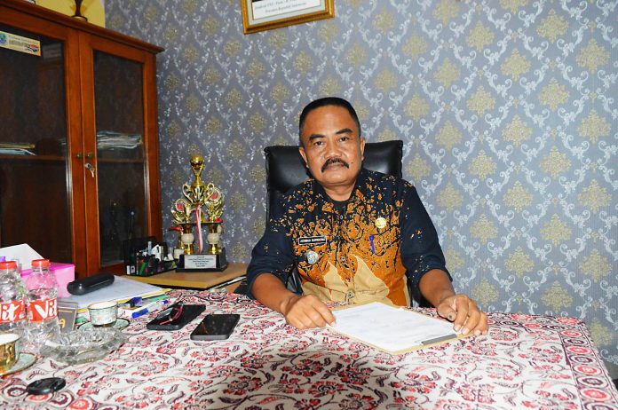dok. Foto - Lurah Bintara, Achmad Supriatna mengklaim pelaksanaan pembangunan Sarpras dari DAU Tambahan Kelurahan tahun 2024 sudah berjalan sejauh 90 persen. dok. Foto - Lurah Bintara, Achmad Supriatna mengklaim pelaksanaan pembangunan Sarpras dari DAU Tambahan Kelurahan tahun 2024 sudah berjalan sejauh 90 persen.