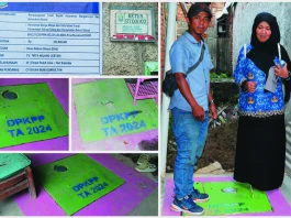 Mengatasi Perilaku BABs & Sanitasi Buruk, Pembangunan Septic Tank Masuk Tahap PHO dok. Foto - Hasil pembangunan septic tank yang sudah terpasang pada beberapa rumah penerima manfaat dan Papan kegiatan saat proses pembangunan dilakukan