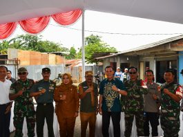 Menggarap Tanah di Lahan SHGB No. 827, Warga Bekasi Barat Dapat 2 Opsi dok. Foto - Rangkaian foto bersama selepas kegiatan sosialisasi berlangsung.