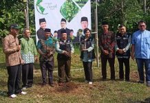 Kemenag Kota Banjar Luncurkan Program Penanaman Sejuta Pohon Matoa