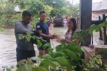 Polres Lingga Cepat Tanggap, Salurkan Bantuan Nasi Kotak, Sembako, dan Sediakan Posko Pengungsian untuk Korban Banjir
