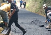 Desa Jatisari Gelar Hotmix Jalan Desa
