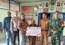 Penyaluran BLT DD Dan Pembangunan Jalan Rabat Beton Desa Tulus Ayu BMR Tahap Pertama