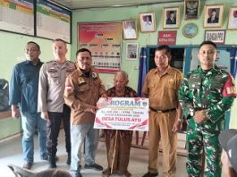 Penyaluran BLT DD Dan Pembangunan Jalan Rabat Beton Desa Tulus Ayu BMR Tahap Pertama