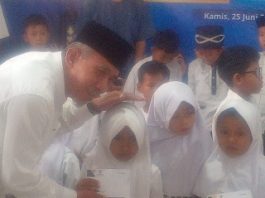 Kemenag KotaTasikmalaya Salurkan 460 Santunan,pada Momentum10 Muharam 1448 H