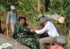 Tak Ada yang Berdiri Menonton, Semua Turun Tangan: Potret Gotong Royong TMMD ke-129 di Parungponteng