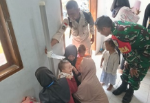 Sentuhan Kasih TMMD 129: Satgas Kodim 0612/Tasikmalaya Hadirkan Pelayanan Posyandu Demi Generasi Sehat di Parungponteng.