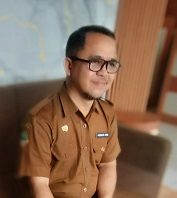 Wakasek Humas SMAN 1 Manonjaya Larang Media Liput Rehab Bangunan kelas Diblok Belakang.