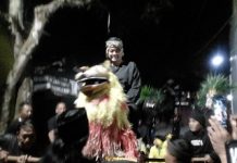 Warga RW 17 Cikalang Girang Melaksanakan Kegiatan Puncak HUT RI dengan Kesenian Tradisional dihadiri Diky Chandra Naik Sisingaan